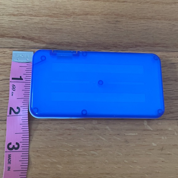 Small Container - Picture 6 of 6